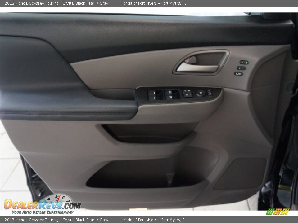 2013 Honda Odyssey Touring Crystal Black Pearl / Gray Photo #9