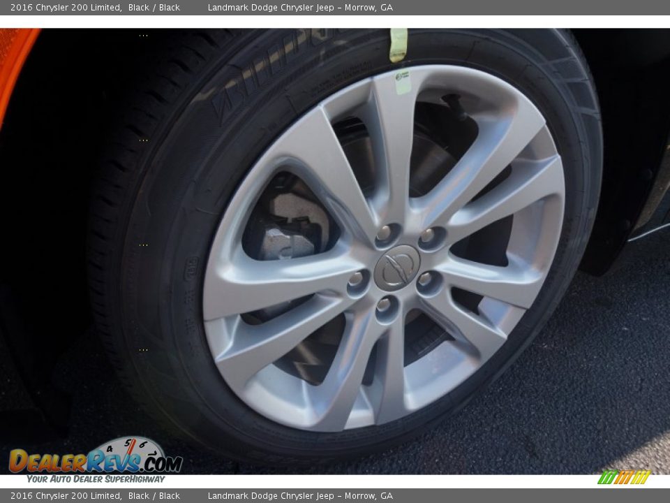 2016 Chrysler 200 Limited Wheel Photo #5