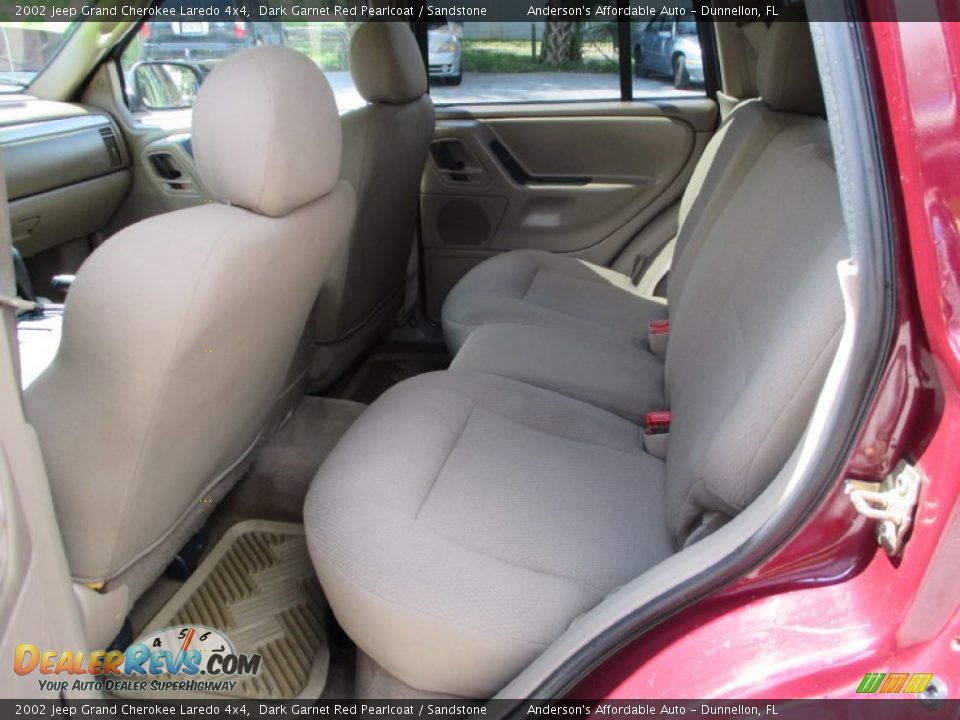 2002 Jeep Grand Cherokee Laredo 4x4 Dark Garnet Red Pearlcoat / Sandstone Photo #13