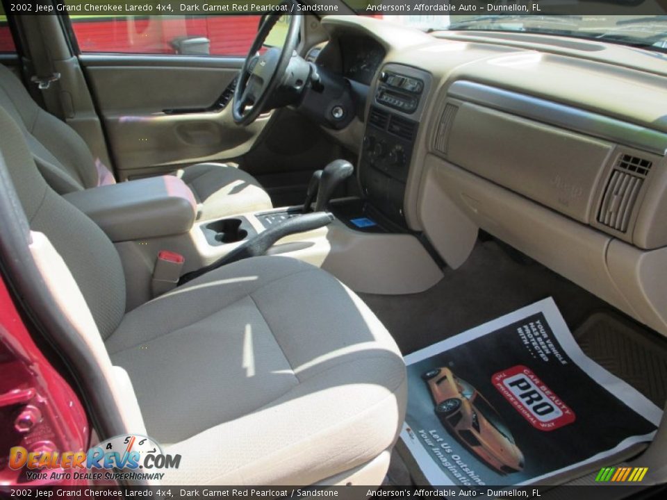 2002 Jeep Grand Cherokee Laredo 4x4 Dark Garnet Red Pearlcoat / Sandstone Photo #14
