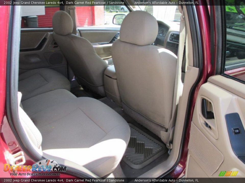 2002 Jeep Grand Cherokee Laredo 4x4 Dark Garnet Red Pearlcoat / Sandstone Photo #16