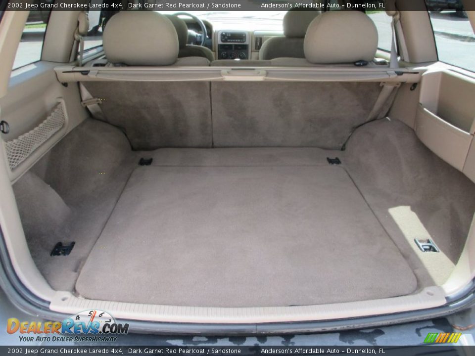 2002 Jeep Grand Cherokee Laredo 4x4 Dark Garnet Red Pearlcoat / Sandstone Photo #18