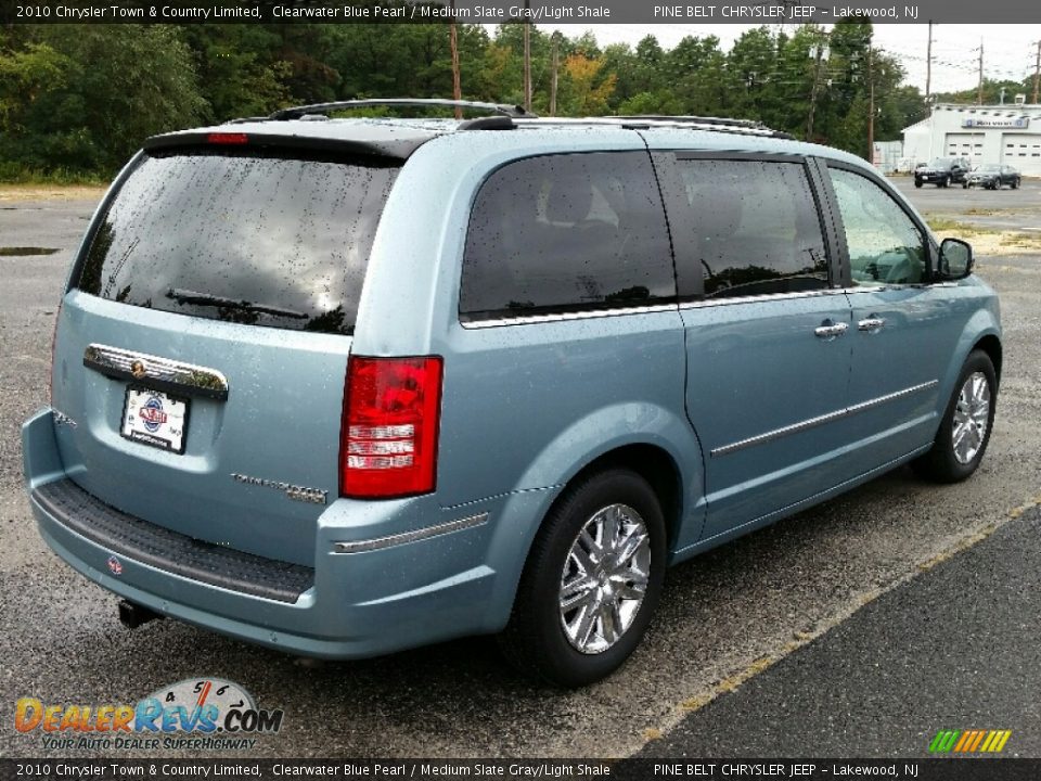 2010 Chrysler Town & Country Limited Clearwater Blue Pearl / Medium Slate Gray/Light Shale Photo #7