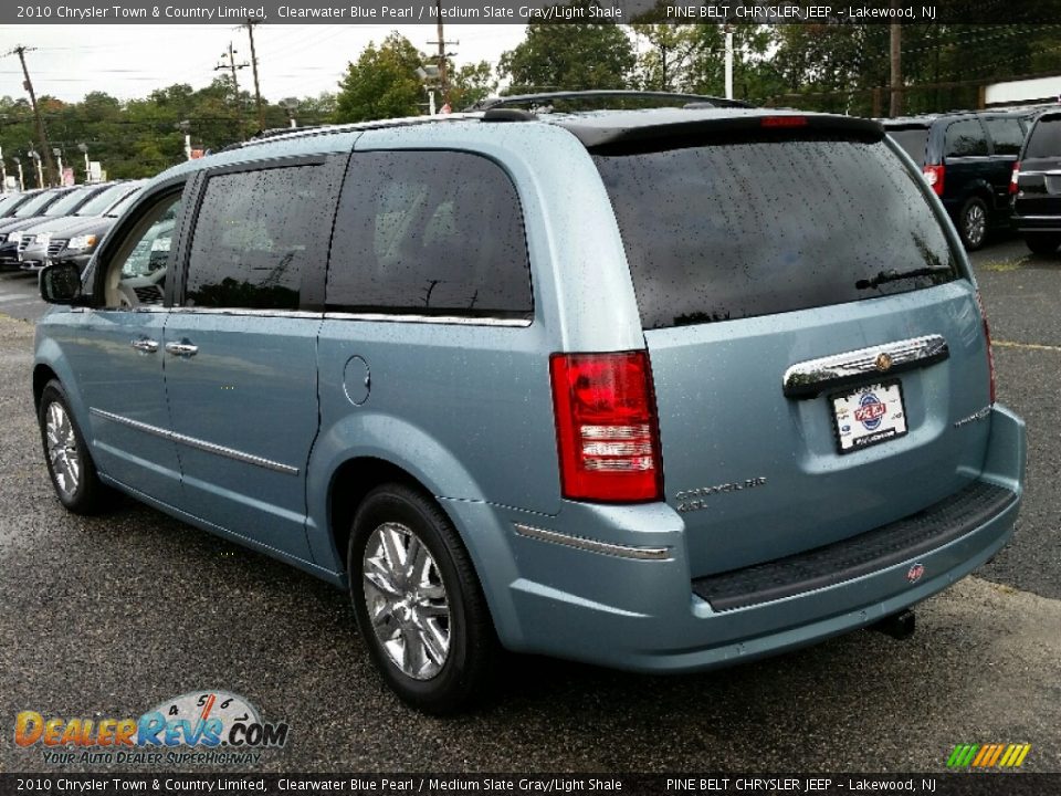 2010 Chrysler Town & Country Limited Clearwater Blue Pearl / Medium Slate Gray/Light Shale Photo #10