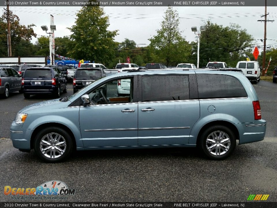2010 Chrysler Town & Country Limited Clearwater Blue Pearl / Medium Slate Gray/Light Shale Photo #11
