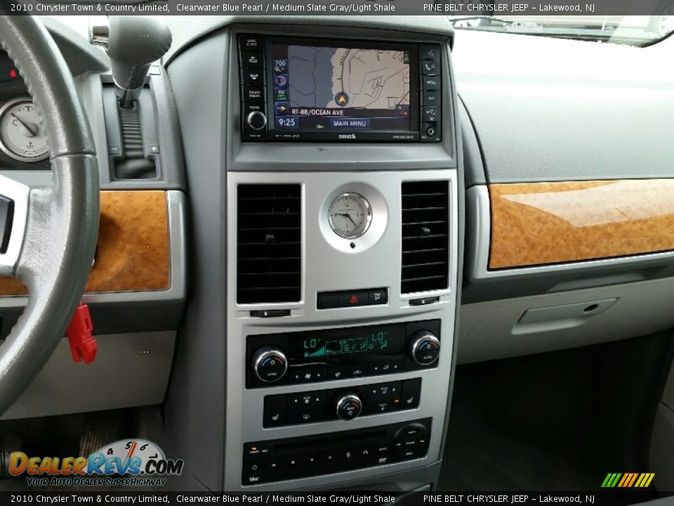 2010 Chrysler Town & Country Limited Clearwater Blue Pearl / Medium Slate Gray/Light Shale Photo #16