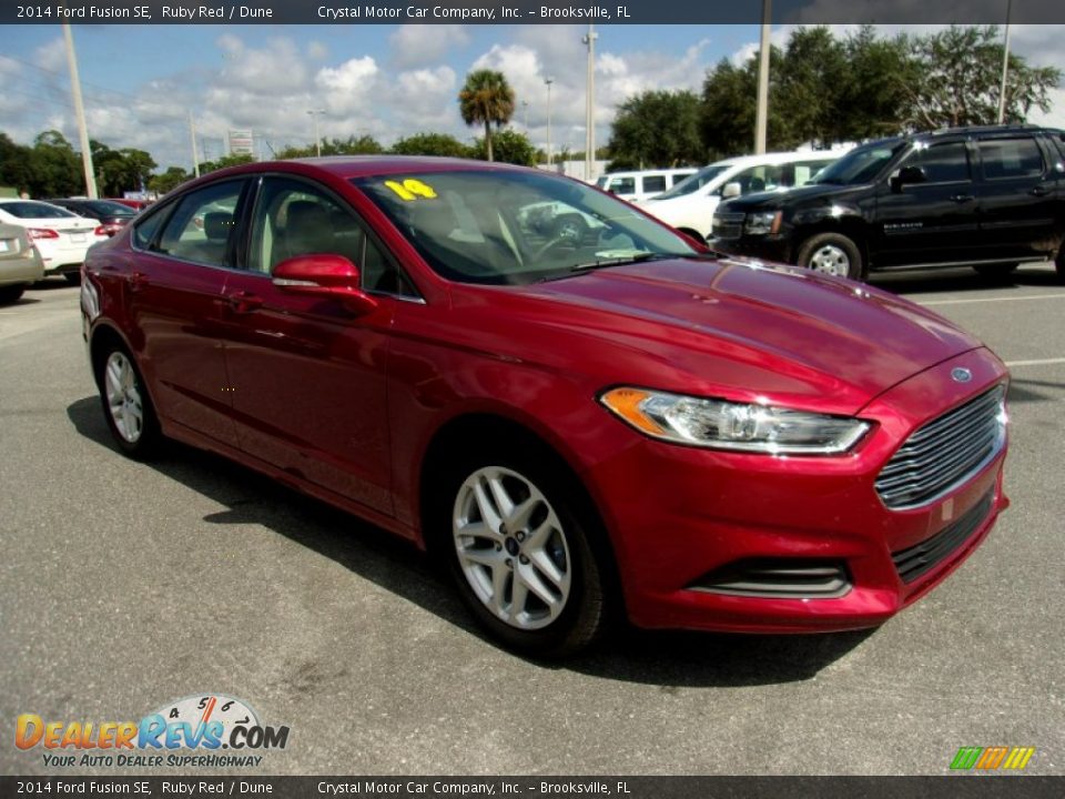 2014 Ford Fusion SE Ruby Red / Dune Photo #10