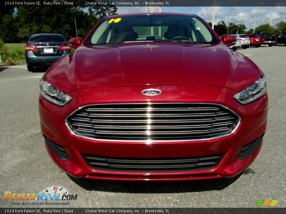 2014 Ford Fusion SE Ruby Red / Dune Photo #13