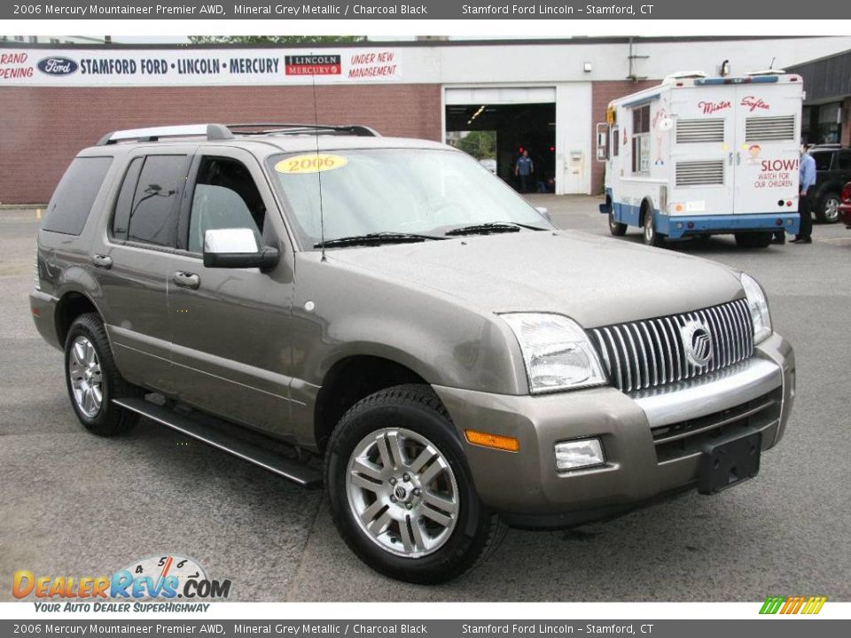 2006 Mercury Mountaineer Premier AWD Mineral Grey Metallic / Charcoal Black Photo #3