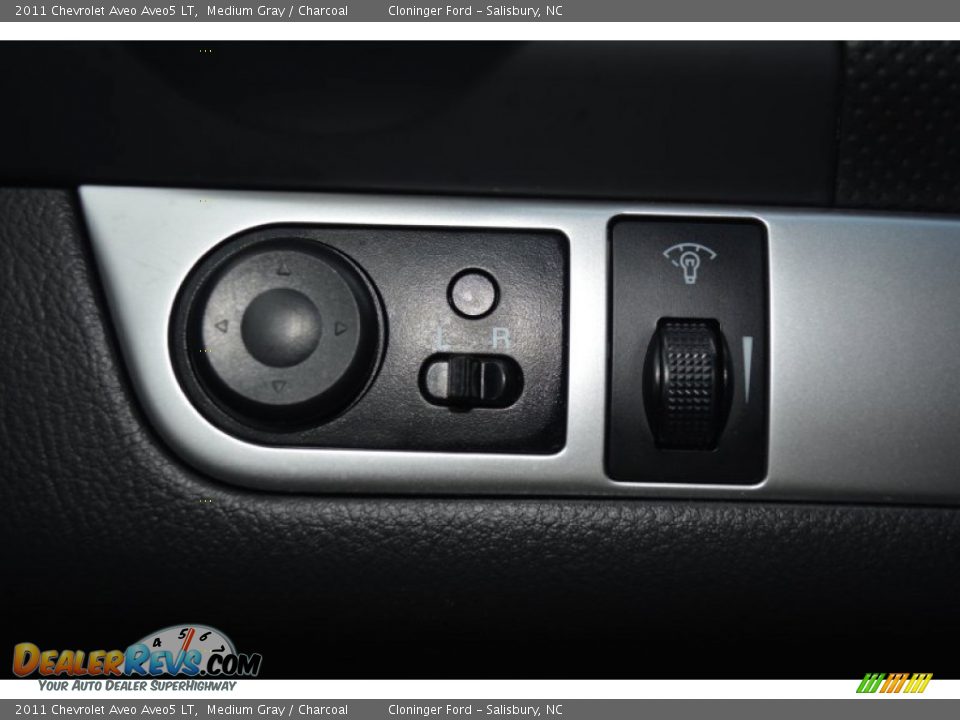 2011 Chevrolet Aveo Aveo5 LT Medium Gray / Charcoal Photo #24