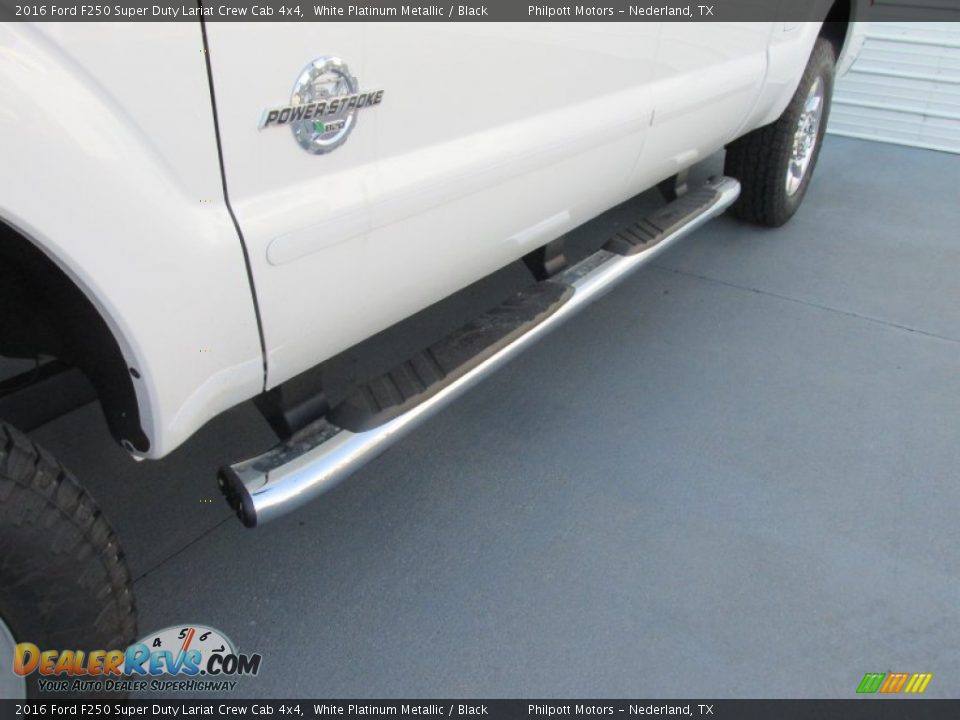 2016 Ford F250 Super Duty Lariat Crew Cab 4x4 White Platinum Metallic / Black Photo #12