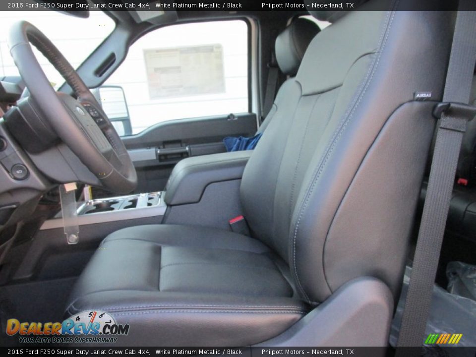 2016 Ford F250 Super Duty Lariat Crew Cab 4x4 White Platinum Metallic / Black Photo #24