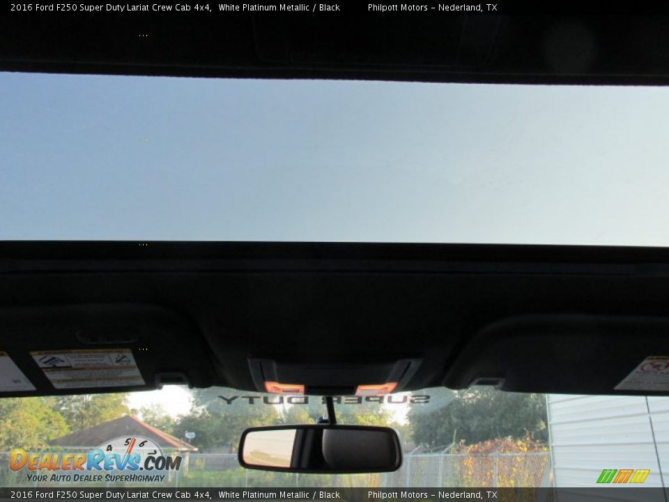 2016 Ford F250 Super Duty Lariat Crew Cab 4x4 White Platinum Metallic / Black Photo #26