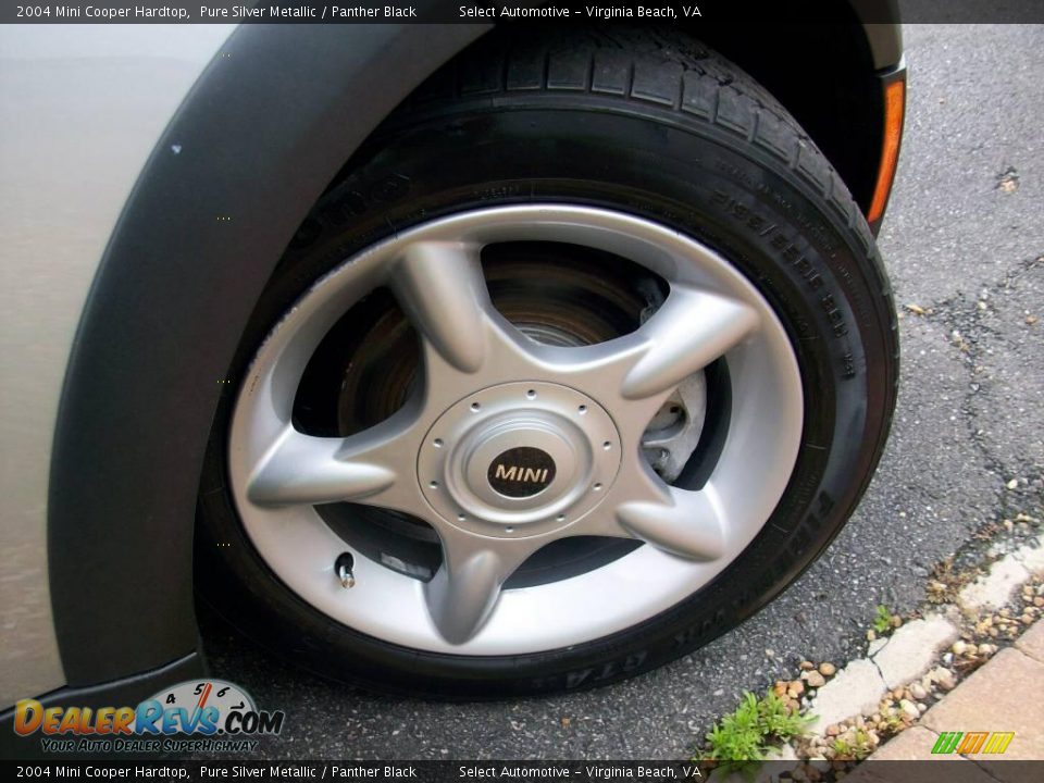 2004 Mini Cooper Hardtop Pure Silver Metallic / Panther Black Photo #30