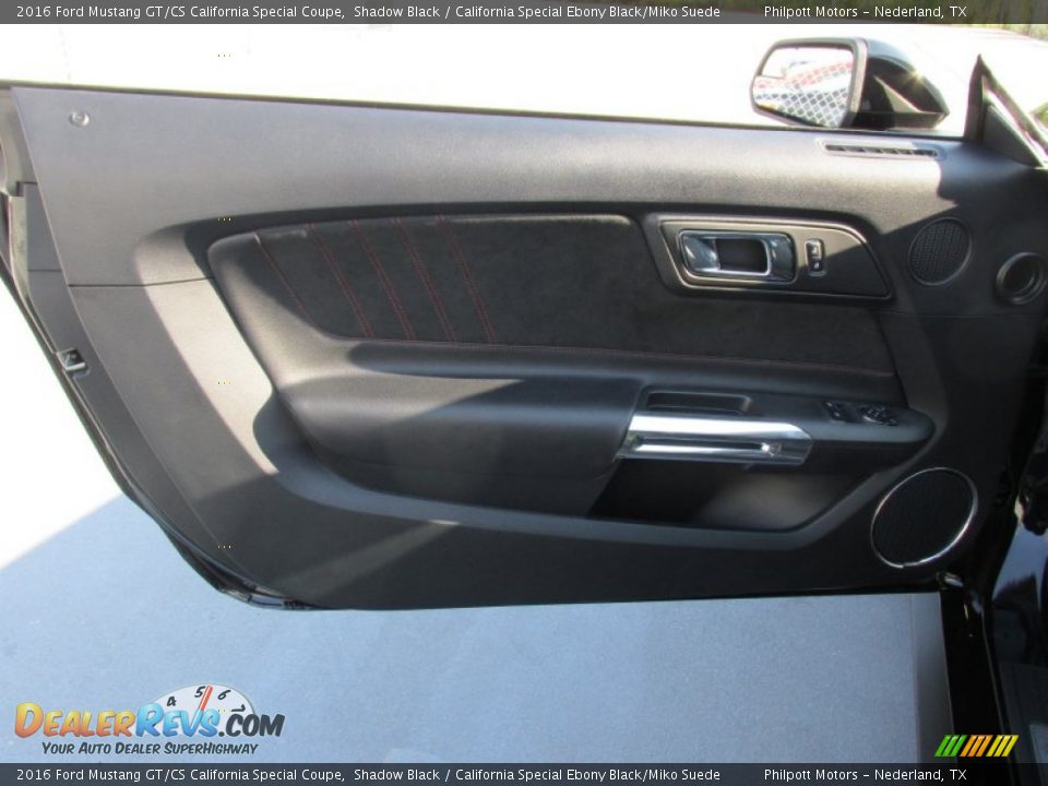Door Panel of 2016 Ford Mustang GT/CS California Special Coupe Photo #17