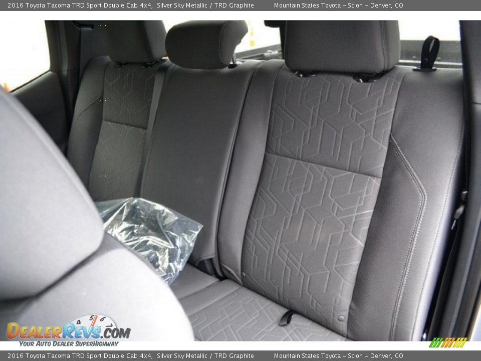 2016 Toyota Tacoma TRD Sport Double Cab 4x4 Silver Sky Metallic / TRD Graphite Photo #7
