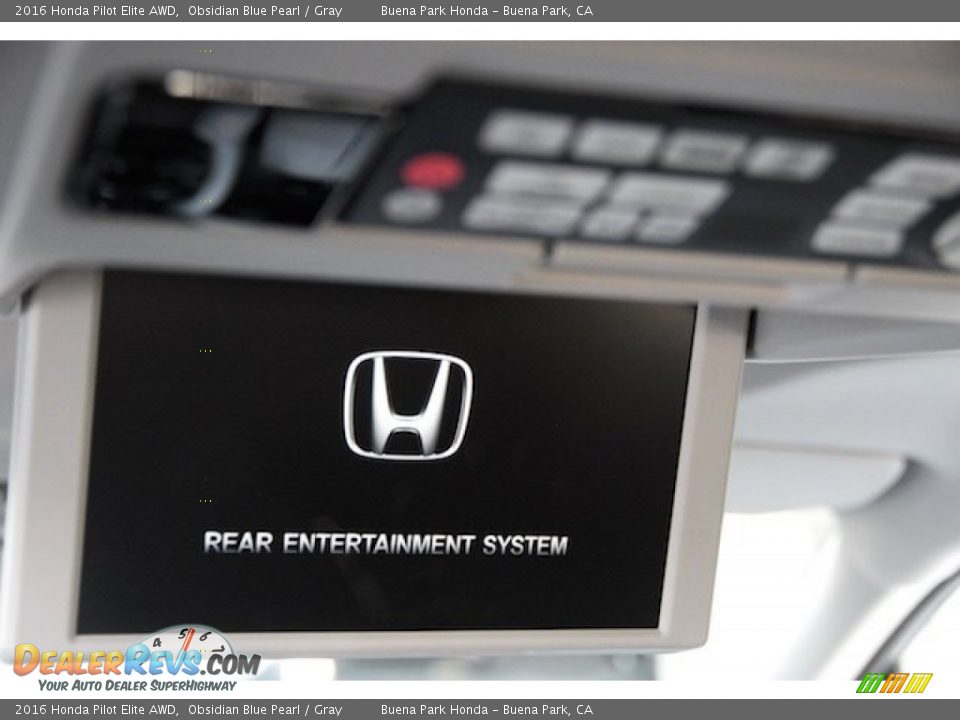 Entertainment System of 2016 Honda Pilot Elite AWD Photo #14