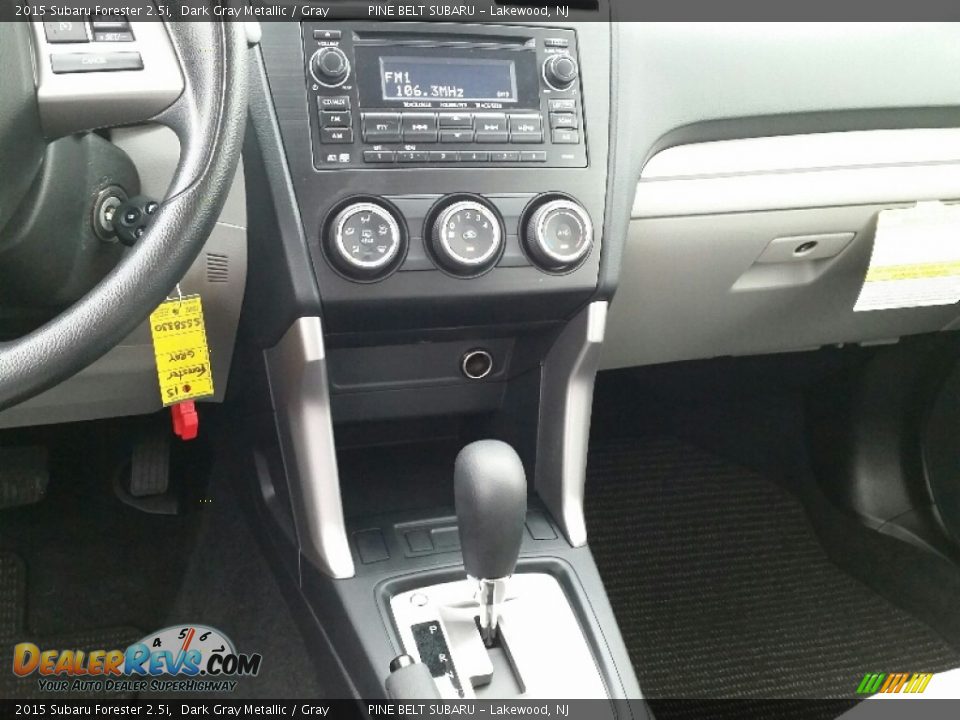 2015 Subaru Forester 2.5i Dark Gray Metallic / Gray Photo #16
