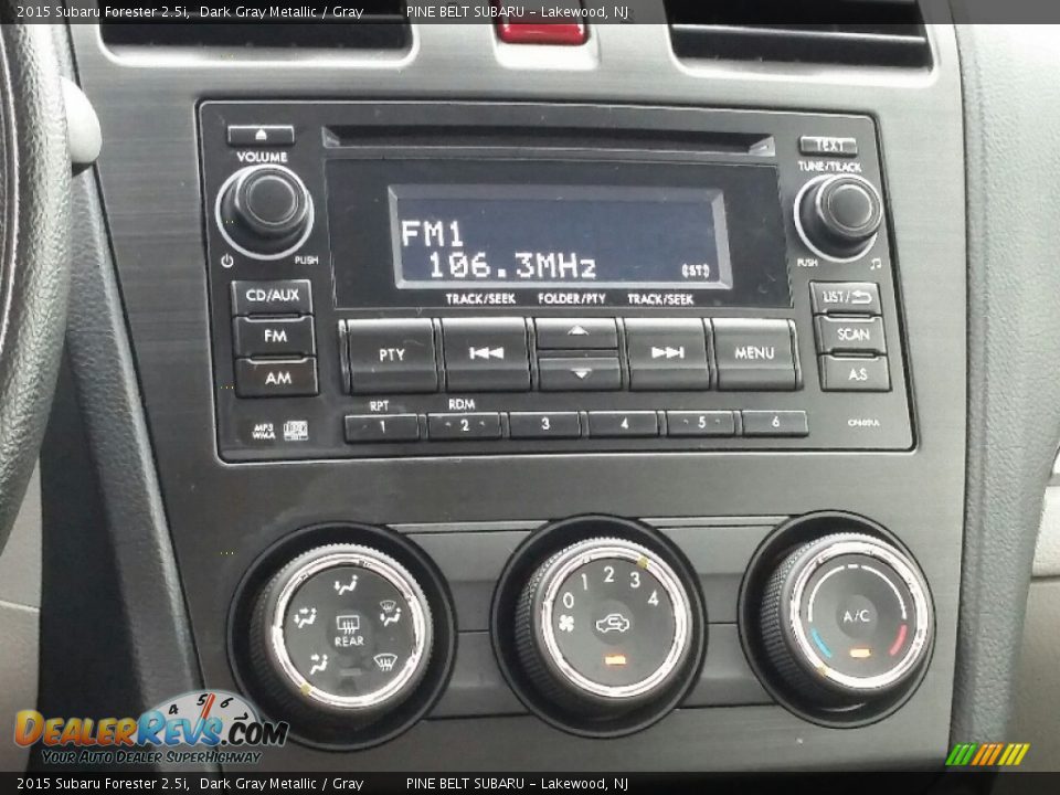 2015 Subaru Forester 2.5i Dark Gray Metallic / Gray Photo #17