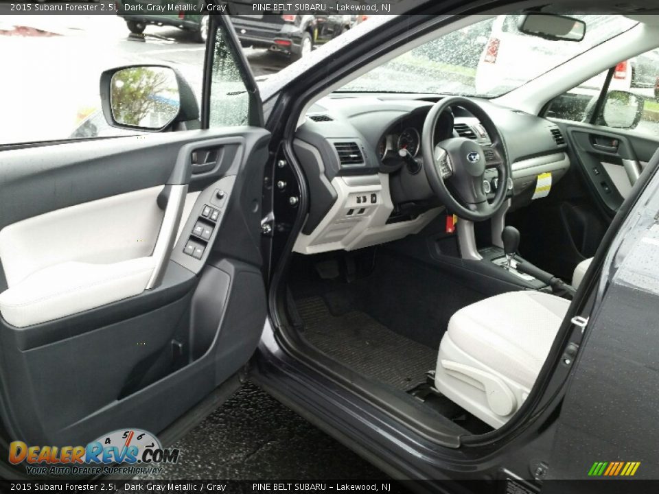 2015 Subaru Forester 2.5i Dark Gray Metallic / Gray Photo #18