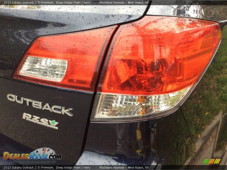 2013 Subaru Outback 2.5i Premium Deep Indigo Pearl / Ivory Photo #22
