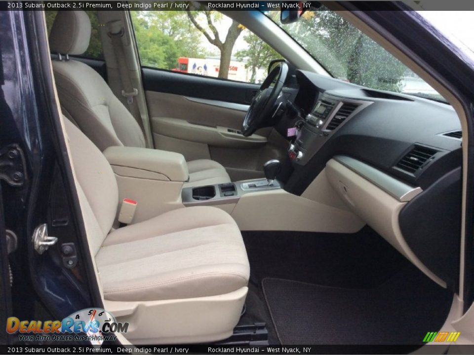 2013 Subaru Outback 2.5i Premium Deep Indigo Pearl / Ivory Photo #26