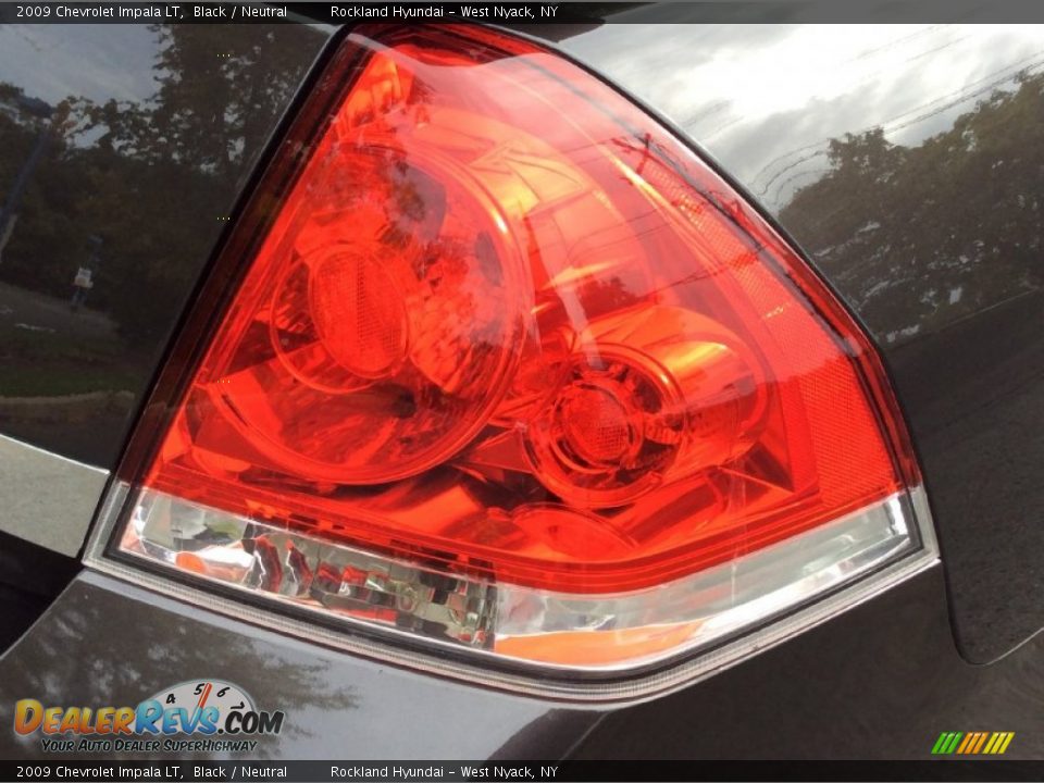 2009 Chevrolet Impala LT Black / Neutral Photo #23