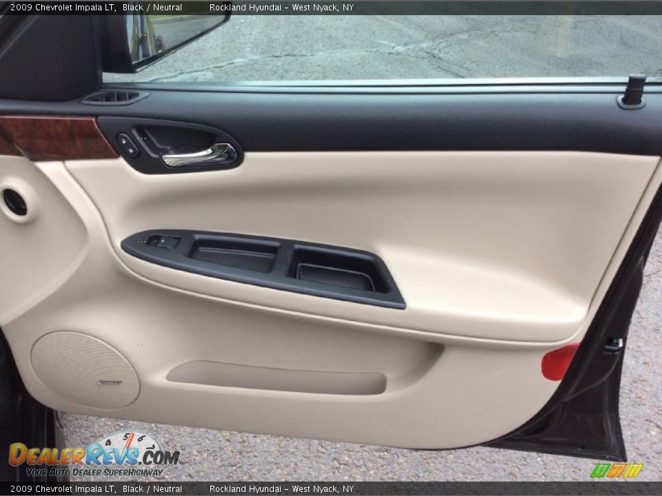 2009 Chevrolet Impala LT Black / Neutral Photo #25