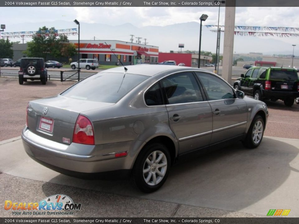 2004 Volkswagen Passat GLS Sedan Stonehenge Grey Metallic / Grey Photo #5