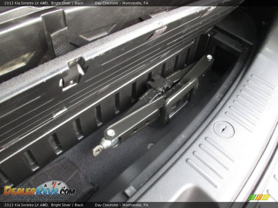 2013 Kia Sorento LX AWD Bright Silver / Black Photo #16