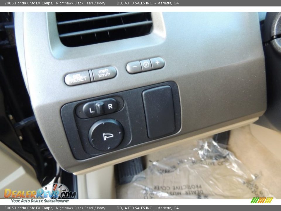 2006 Honda Civic EX Coupe Nighthawk Black Pearl / Ivory Photo #13