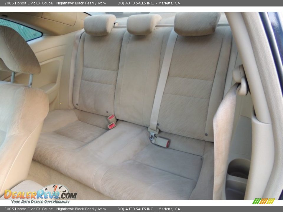 2006 Honda Civic EX Coupe Nighthawk Black Pearl / Ivory Photo #18