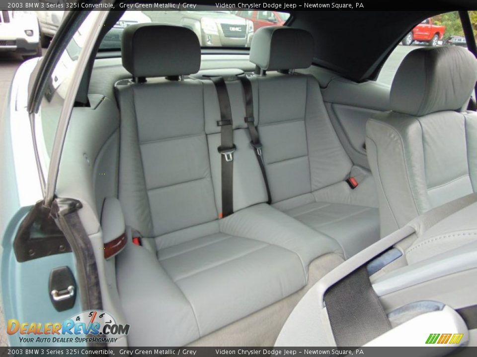 Rear Seat of 2003 BMW 3 Series 325i Convertible Photo #23