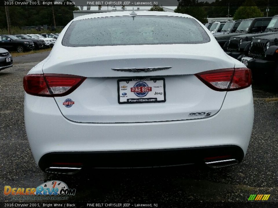 2016 Chrysler 200 S Bright White / Black Photo #5