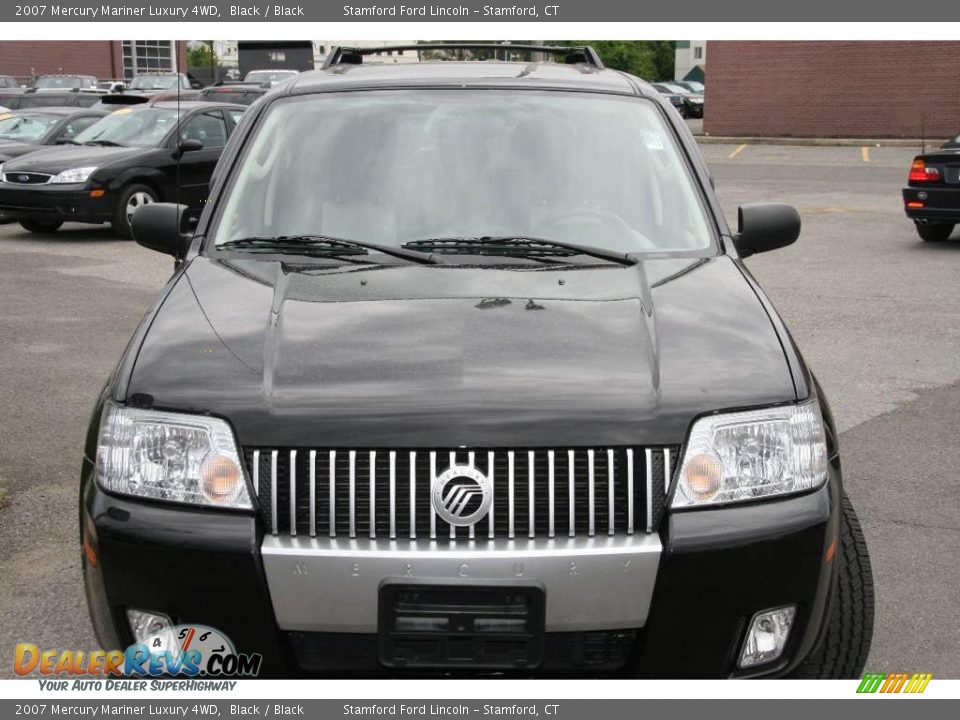 2007 Mercury Mariner Luxury 4WD Black / Black Photo #2