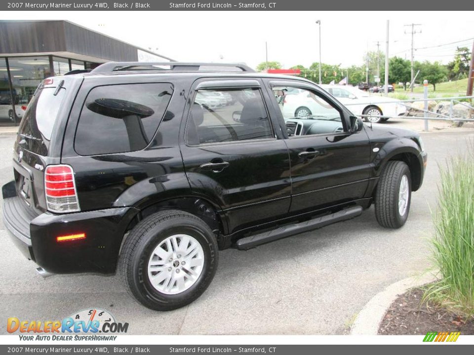 2007 Mercury Mariner Luxury 4WD Black / Black Photo #4