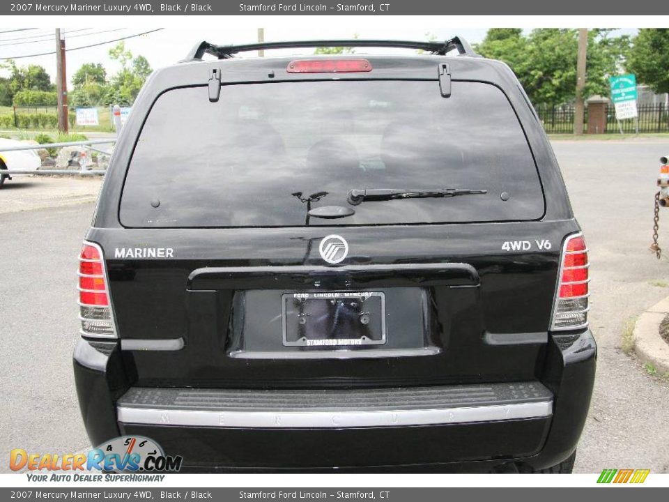 2007 Mercury Mariner Luxury 4WD Black / Black Photo #6