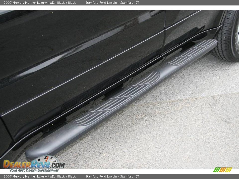 2007 Mercury Mariner Luxury 4WD Black / Black Photo #17