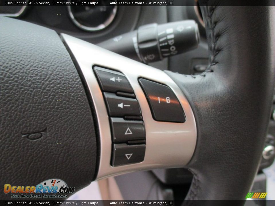 2009 Pontiac G6 V6 Sedan Summit White / Light Taupe Photo #32