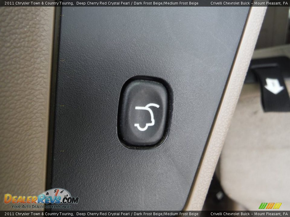 2011 Chrysler Town & Country Touring Deep Cherry Red Crystal Pearl / Dark Frost Beige/Medium Frost Beige Photo #31