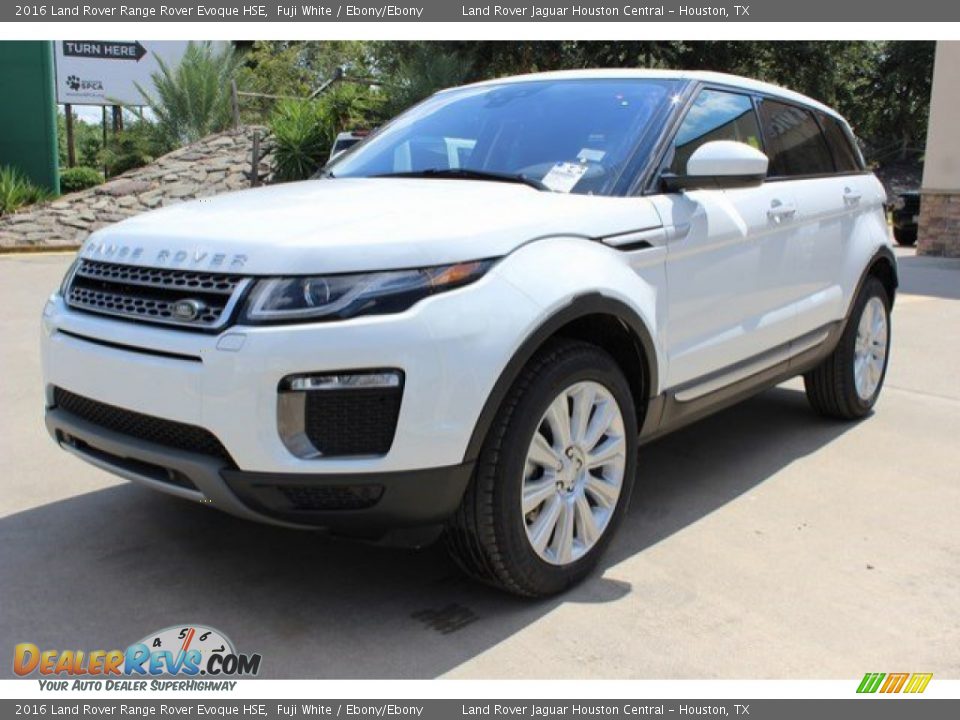 Front 3/4 View of 2016 Land Rover Range Rover Evoque HSE Photo #6