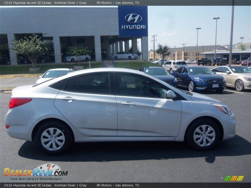2016 Hyundai Accent SE Sedan Ironman Silver / Gray Photo #12
