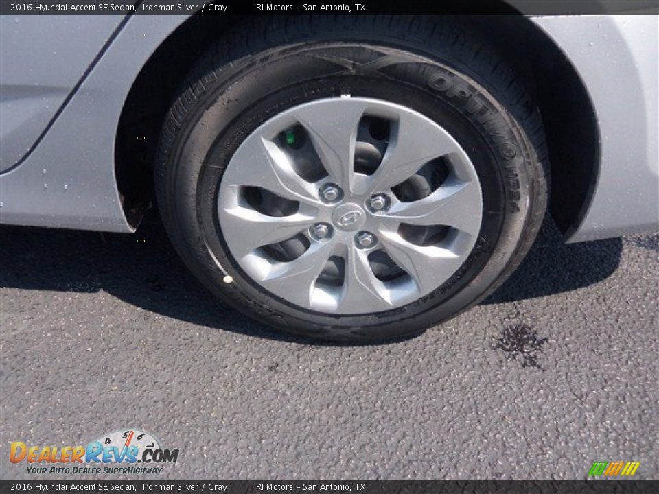 2016 Hyundai Accent SE Sedan Ironman Silver / Gray Photo #18