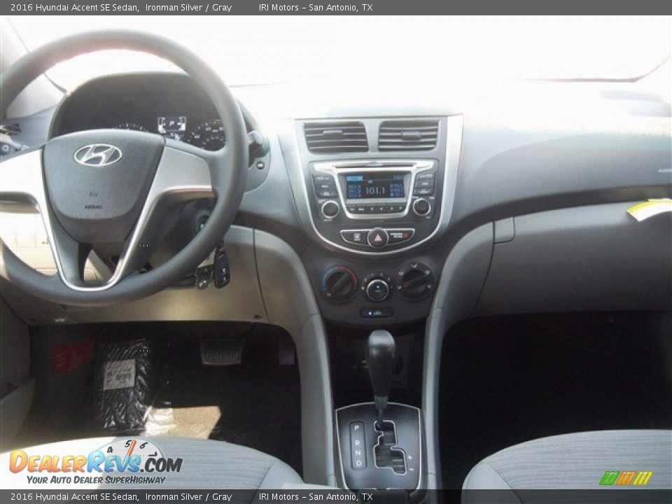 2016 Hyundai Accent SE Sedan Ironman Silver / Gray Photo #21