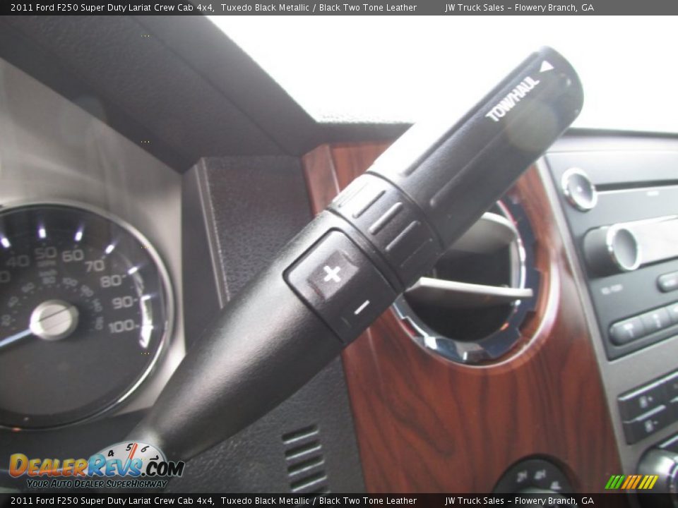2011 Ford F250 Super Duty Lariat Crew Cab 4x4 Tuxedo Black Metallic / Black Two Tone Leather Photo #31