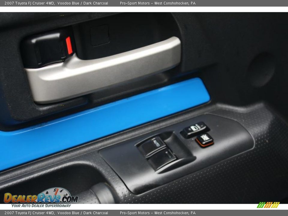 2007 Toyota FJ Cruiser 4WD Voodoo Blue / Dark Charcoal Photo #32