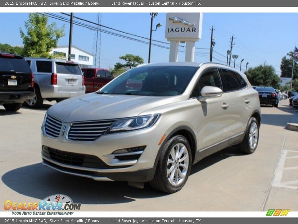 Front 3/4 View of 2015 Lincoln MKC FWD Photo #7