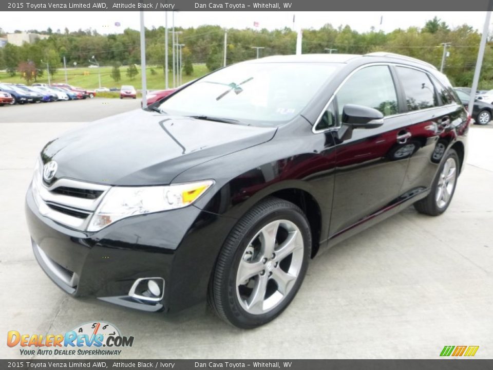Front 3/4 View of 2015 Toyota Venza Limited AWD Photo #10