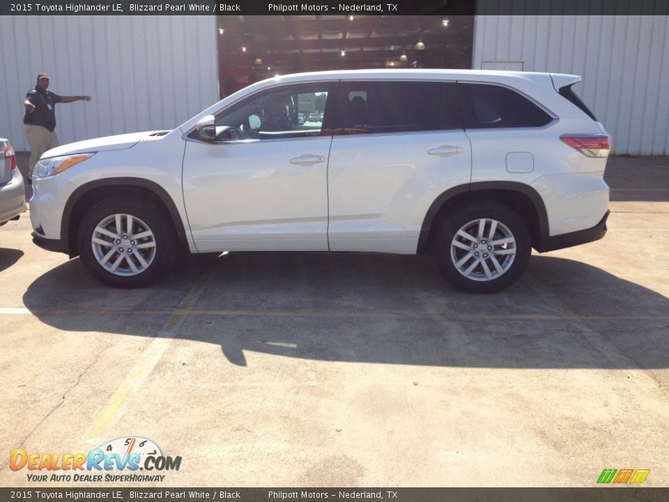 2015 Toyota Highlander LE Blizzard Pearl White / Black Photo #2