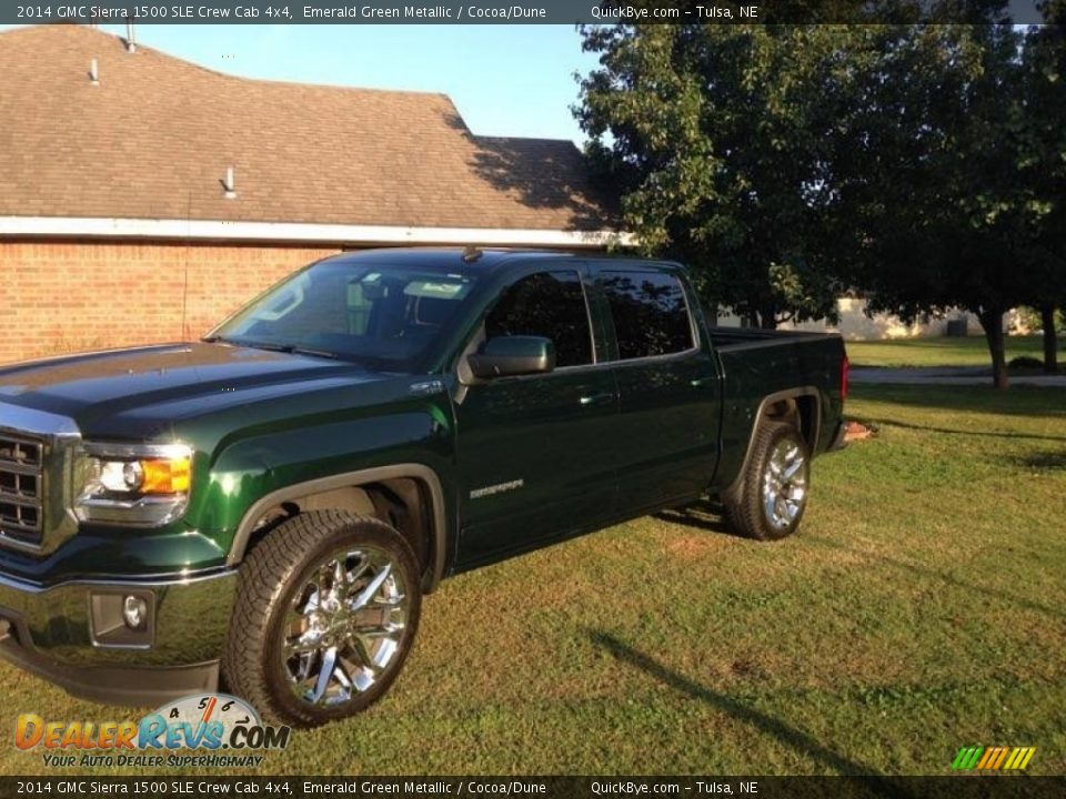 Front 3/4 View of 2014 GMC Sierra 1500 SLE Crew Cab 4x4 Photo #1
